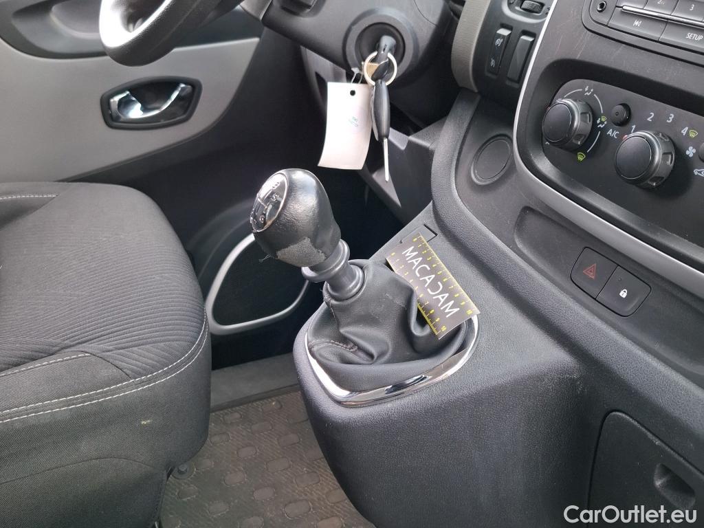  Renault  Trafic RENAULT  / 2014 / 4P / Fourgon tôlé FG GCF L2H1 1200 dCi 120 E6 #22