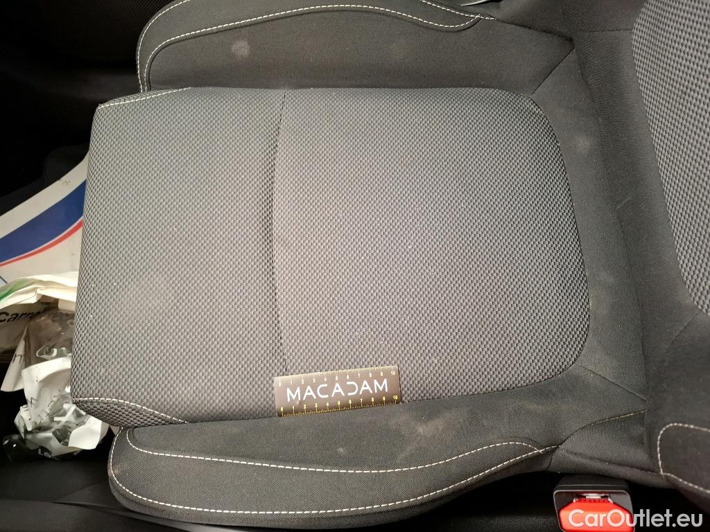  Renault  Megane  IV Berline 5pt. Société Air Nav 1.5 dCi 90CV BVM6 E6 #25