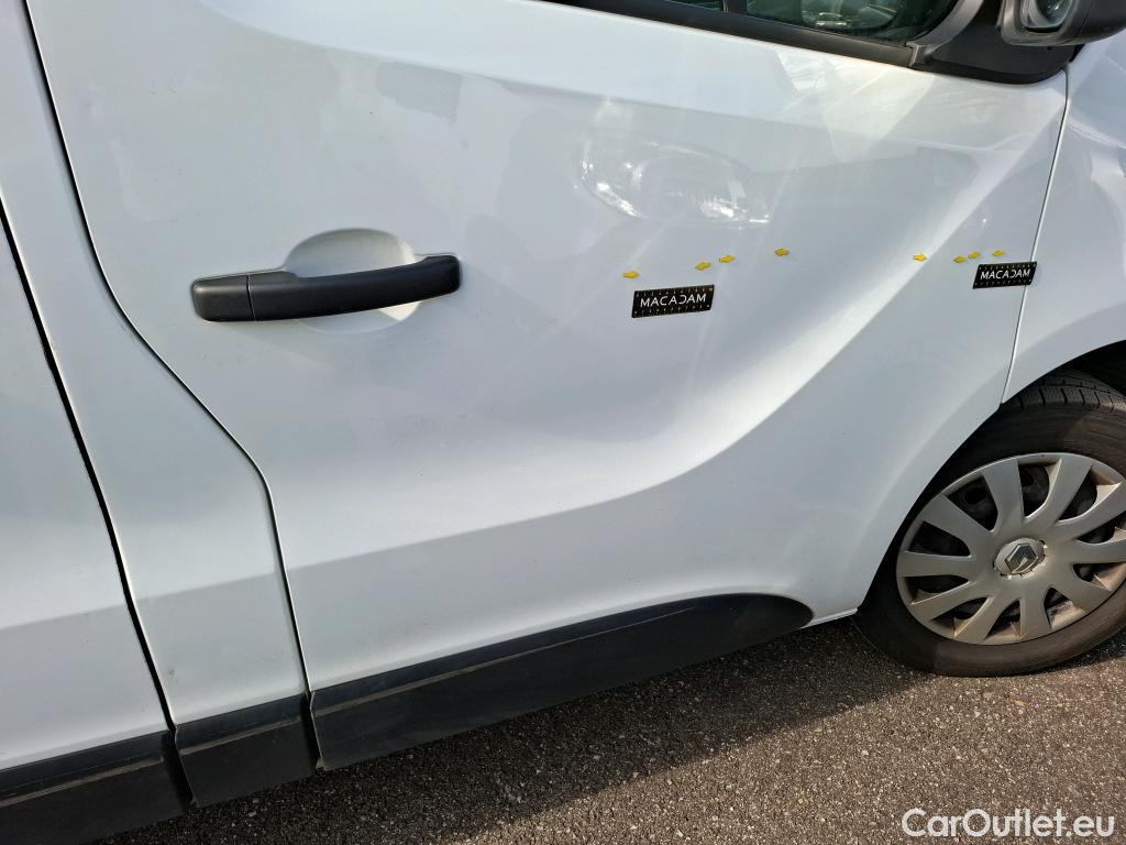  Renault  Trafic RENAULT  / 2014 / 4P / Fourgon tôlé FG GCF L2H1 1200 dCi 120 E6 #39