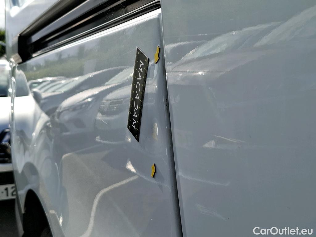  Renault  Trafic RENAULT  / 2014 / 4P / Fourgon tôlé FG GCF L2H1 1200 dCi 120 E6 #3