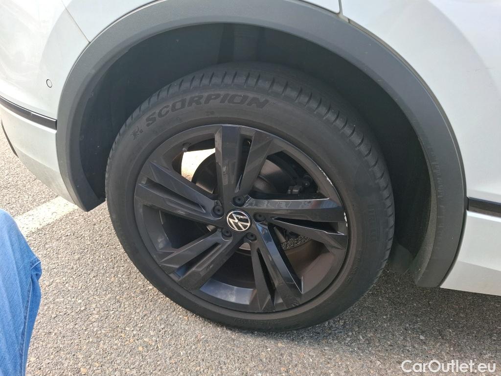  Volkswagen  Tiguan VOLKSWAGEN  / 2020 / 5P / SUV 2.0 TDI 150 DSG7 R-Line #1