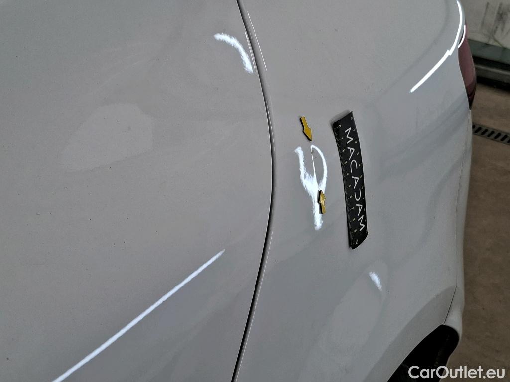  Renault  Megane  IV Berline 5pt. Société Air Nav 1.5 dCi 90CV BVM6 E6 #24