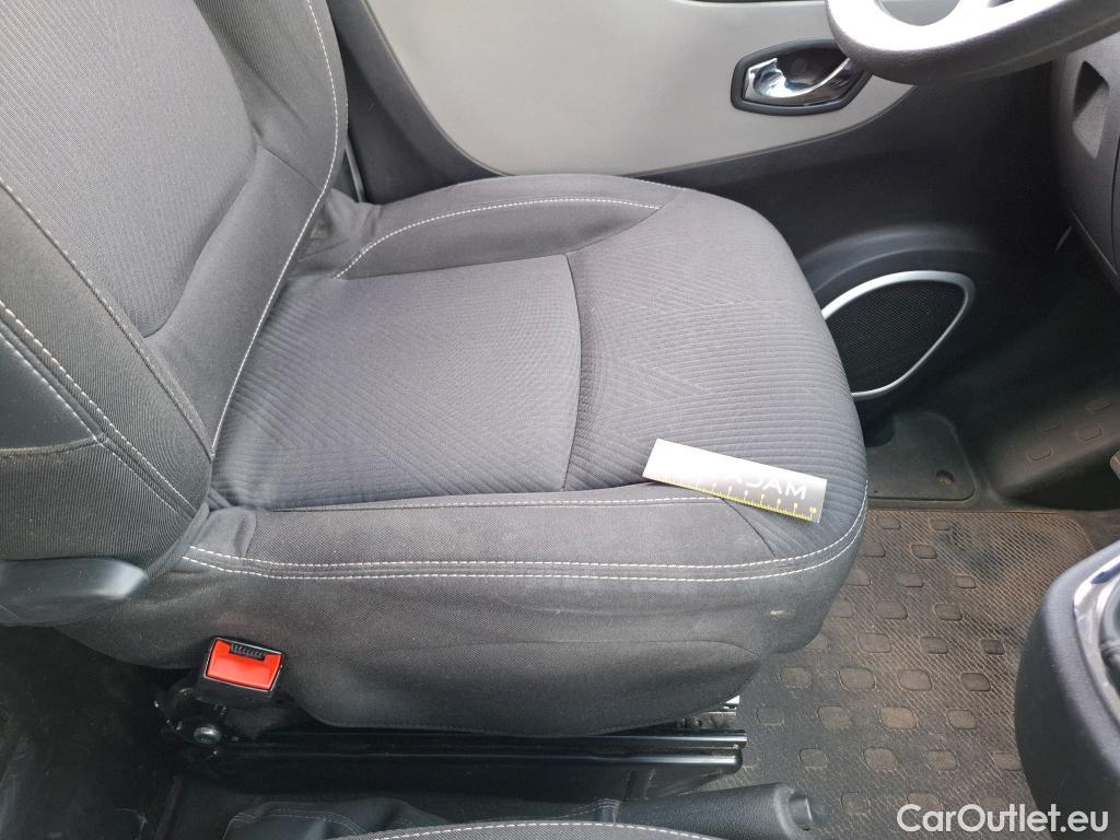  Renault  Trafic RENAULT  / 2014 / 4P / Fourgon tôlé FG GCF L2H1 1200 dCi 120 E6 #24