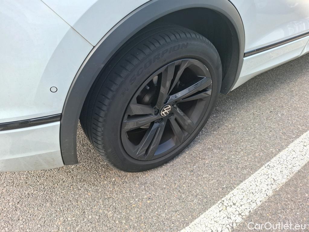  Volkswagen  Tiguan VOLKSWAGEN  / 2020 / 5P / SUV 2.0 TDI 150 DSG7 R-Line #3