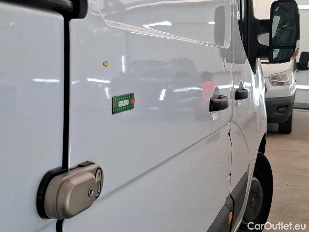  Renault  Master  Fourgon L3H2 3 5 Grand Confort dCi 135CV BVM6 E6dT #8