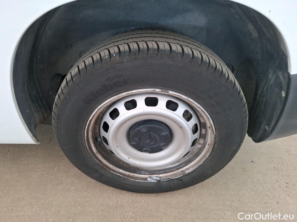  Citroen  Berlingo  Fourgon Club M 650 1.5 BlueHDi 75CV BVM5 E6dT #29