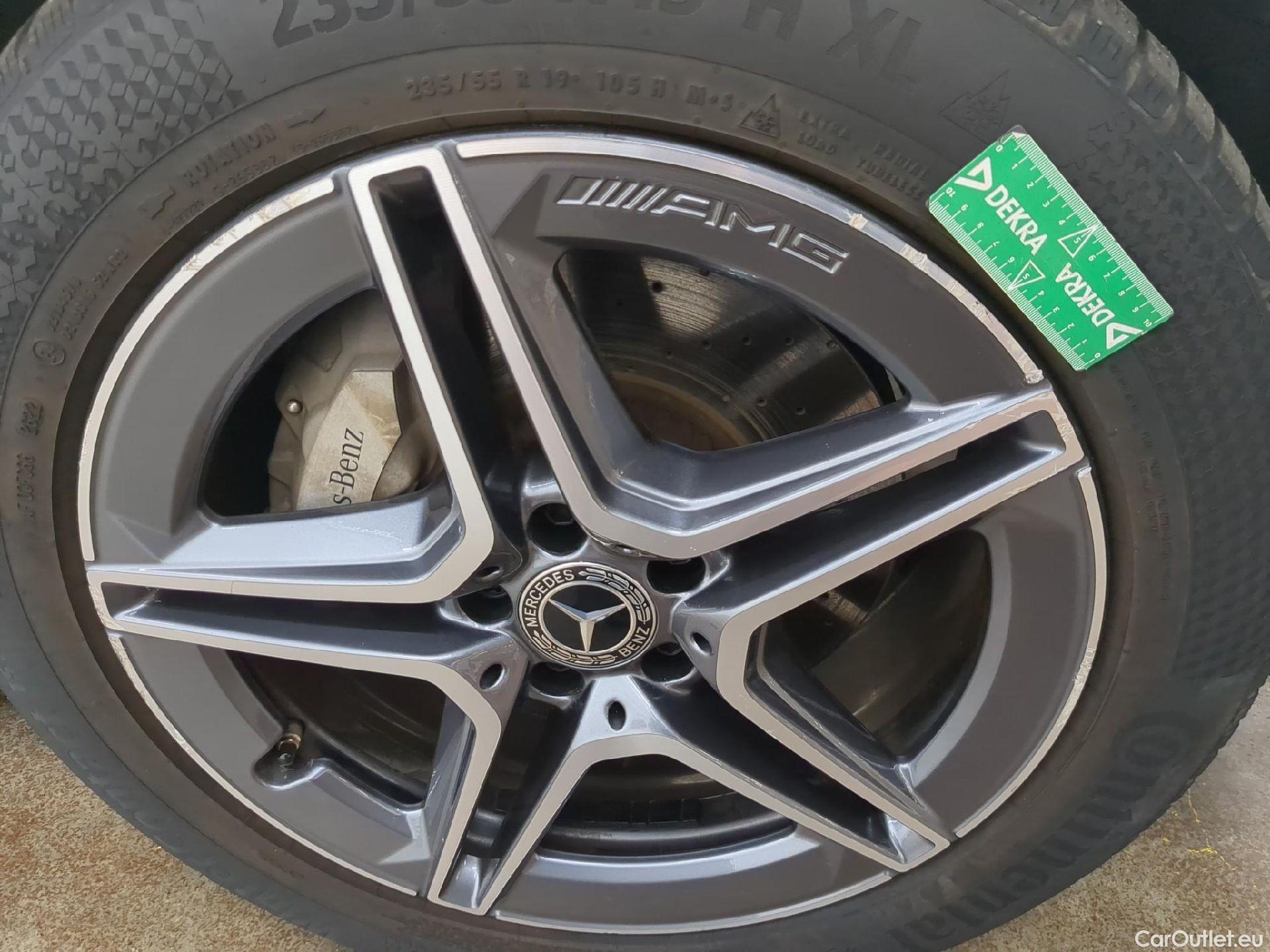  Mercedes  G-Klasee MERCEDES-BENZ GLC / 2019 / 5P / SUV 2.0 GLC 300 E AMG LINE 4MATIC #11