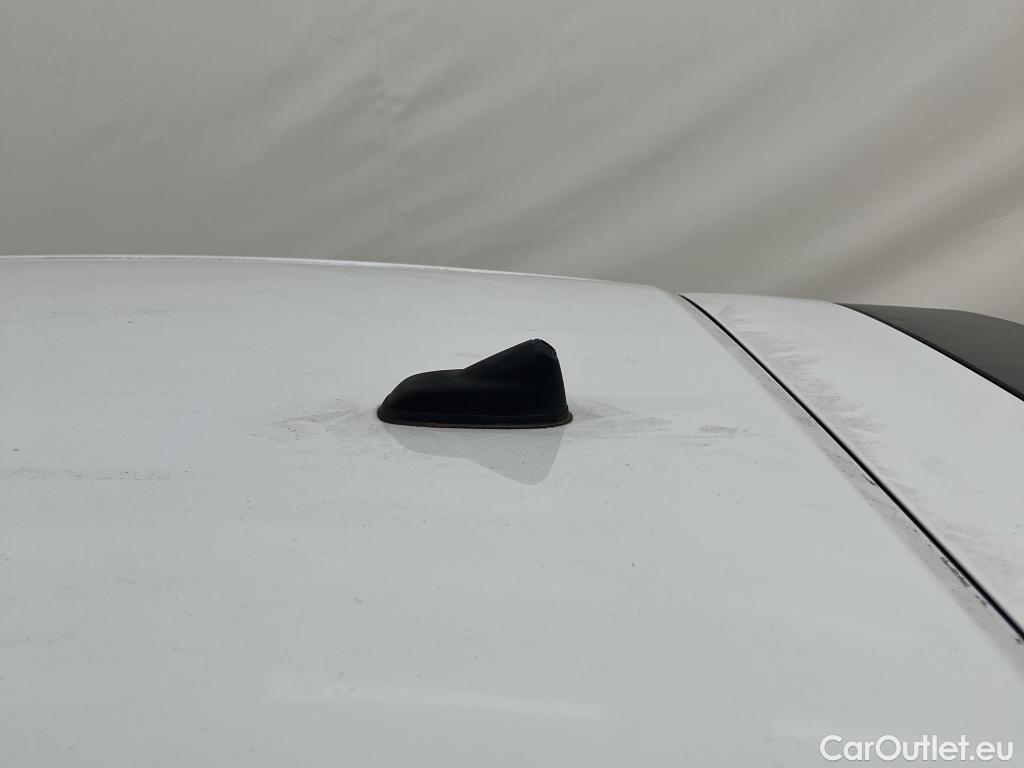  Opel  Corsa  F e Edition Business 50kWh BVA #10
