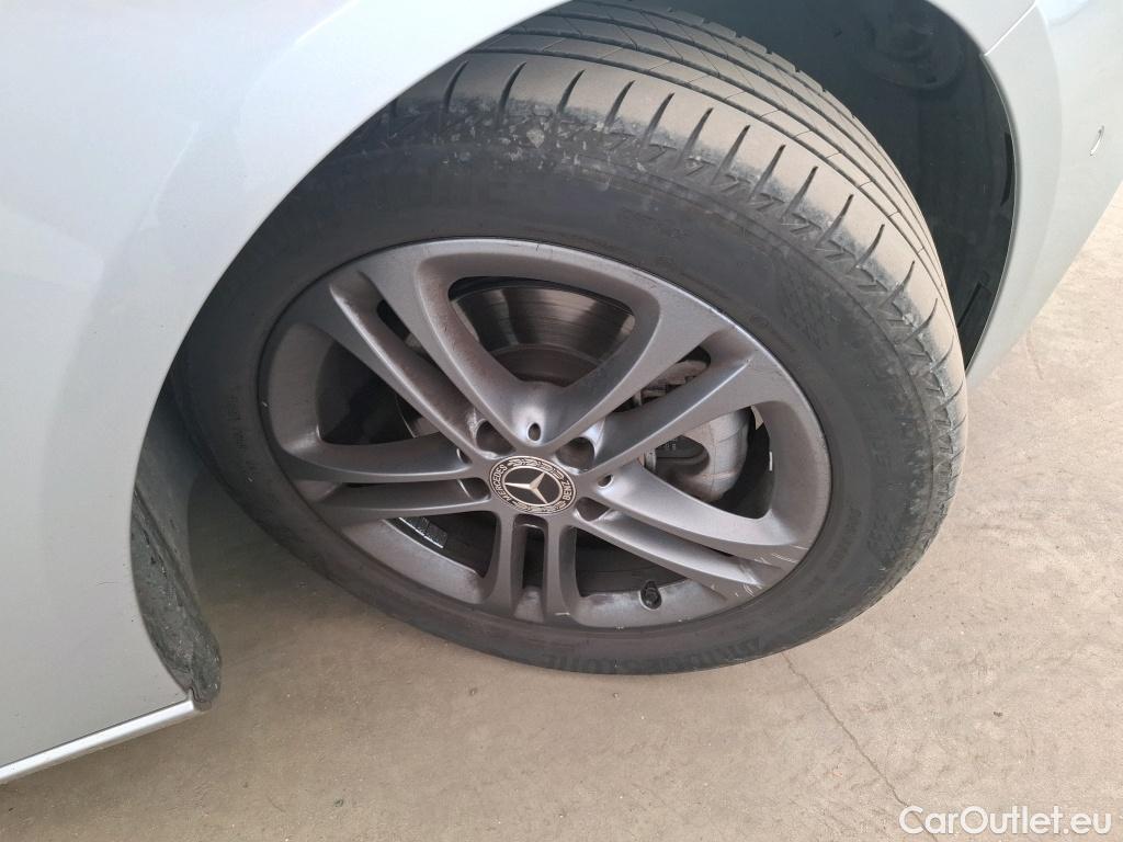  Mercedes  A-Klasse MERCEDES-BENZ Classe A Compact / 2018 / 5P / Berline A 180 d Business Line #34