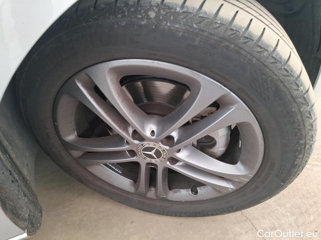  Mercedes  A-Klasse MERCEDES-BENZ Classe A Compact / 2018 / 5P / Berline A 180 d Business Line #35