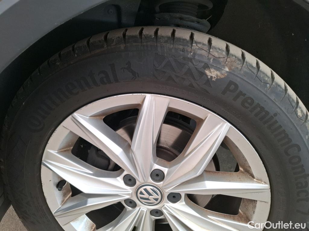  Volkswagen  Tiguan VOLKSWAGEN  / 2016 / 5P / SUV 1.5 TSI 150 EVO DSG7 Carat #10