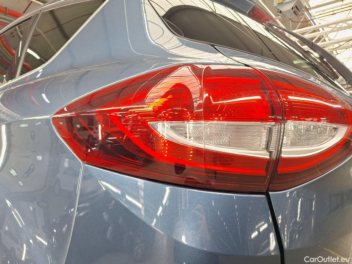  Ford  C-Max Ford,  '15, Ford  1.0i EcoBoost 92kW S/S Titanium 5d #52