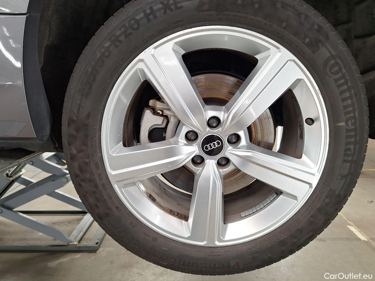  Audi  E-TRON Audi,  SB '19 BEV, Audi  Sportback 50 Quattro Advanced 5d #3