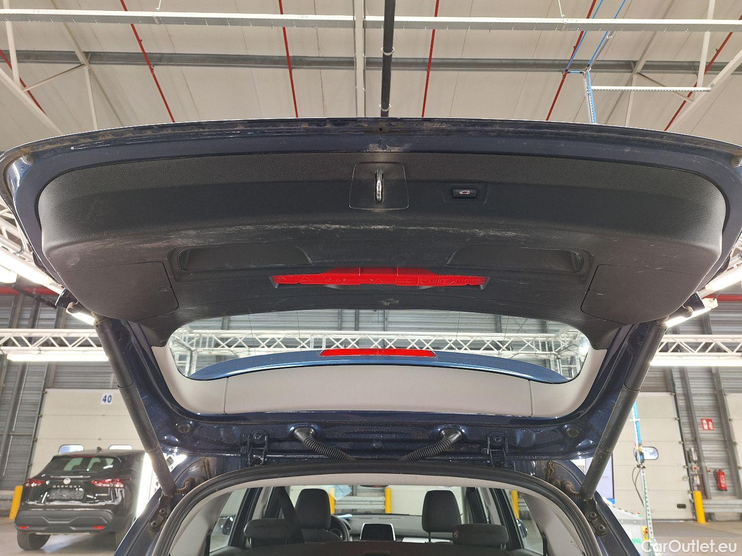  Bmw  Serie 2 BMW, 2-serie GranTour '18, BMW 2 Reeks Gran Tourer 216i (80kW) 5d 7pl #15
