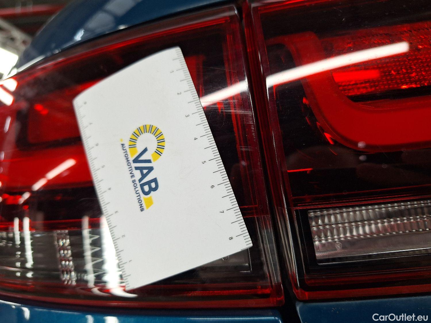  Citroen  C4 Cactus Citroën,  '18, Citroën  1.2 PureTech 110 S&S MAN6 Shine  #7