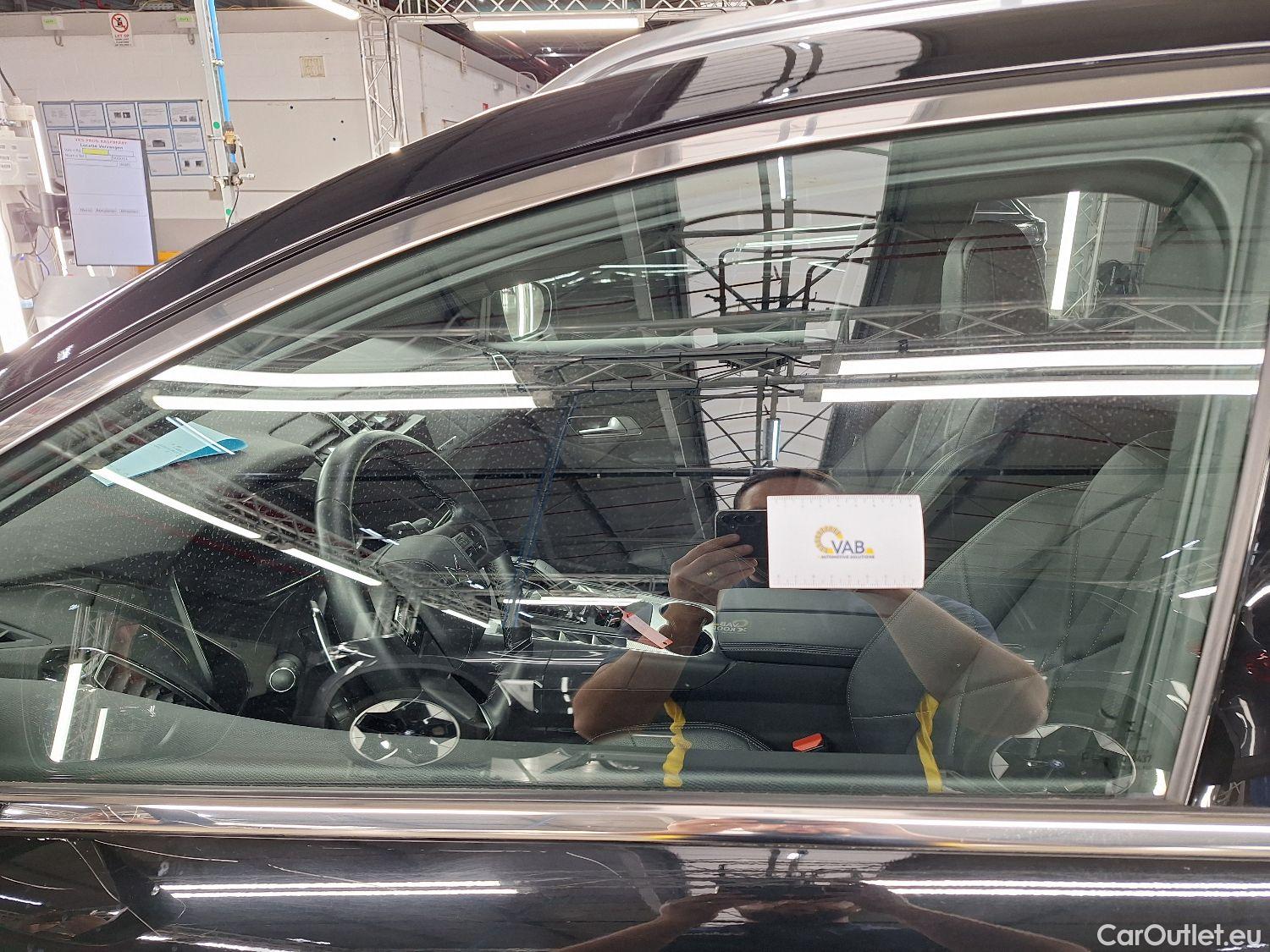  DS  DS7 DS,  CB '17 PHEV, DS 7 Crossback E-Tense So Chic 5d #41