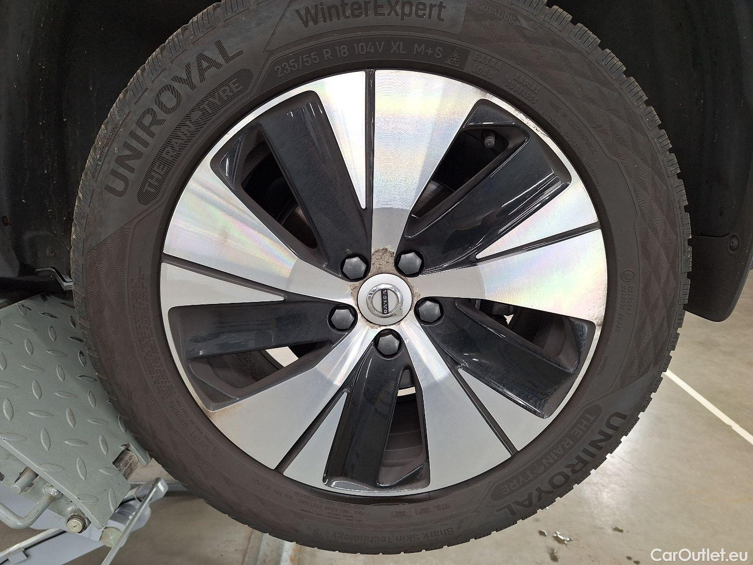  Volvo  XC 40 Volvo, XC40 '17, Volvo XC40 T3 Geartronic Momentum Pro 5d #1