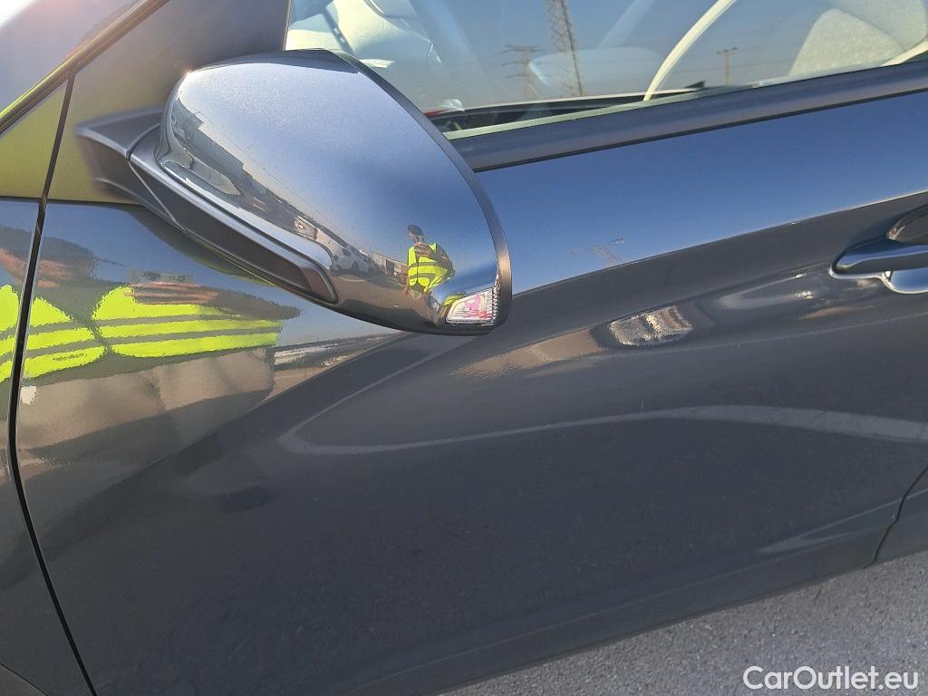  Hyundai  Konna HYUNDAI Kona / 2017 / 5P / todoterreno 1.0 TGDi Klass 4x2 #9