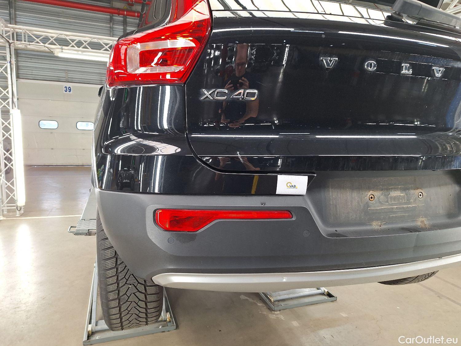  Volvo  XC 40 Volvo, XC40 '17, Volvo XC40 T3 Geartronic Momentum Pro 5d #12