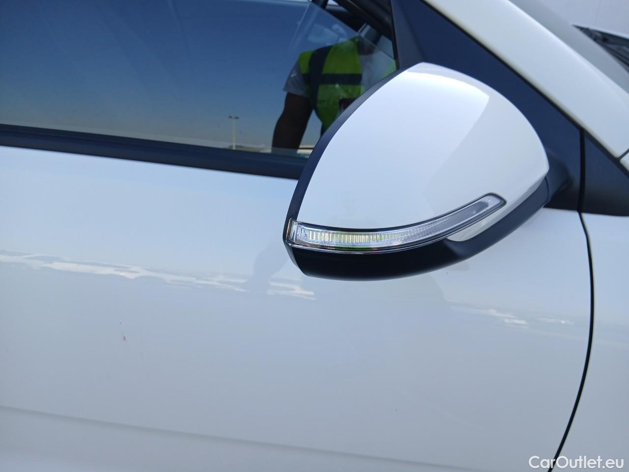  KIA  Rio KIA  / 2020 / 5P / berlina con portón 1.0 T-GDi 88kW (120CV) MHEV iMT Drive #29