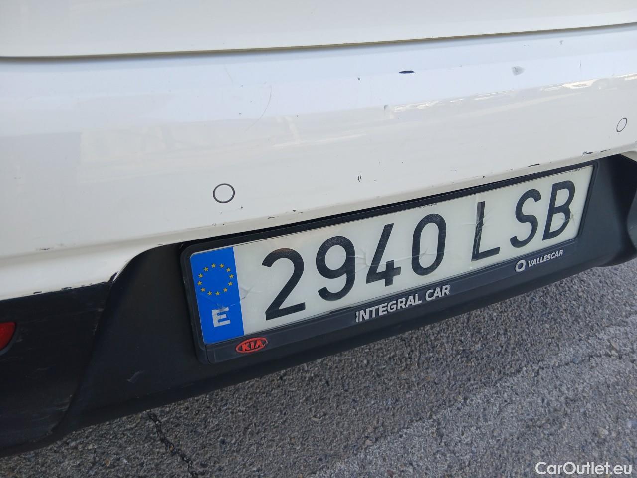  KIA  Rio KIA  / 2020 / 5P / berlina con portón 1.0 T-GDi 88kW (120CV) MHEV iMT Drive #17
