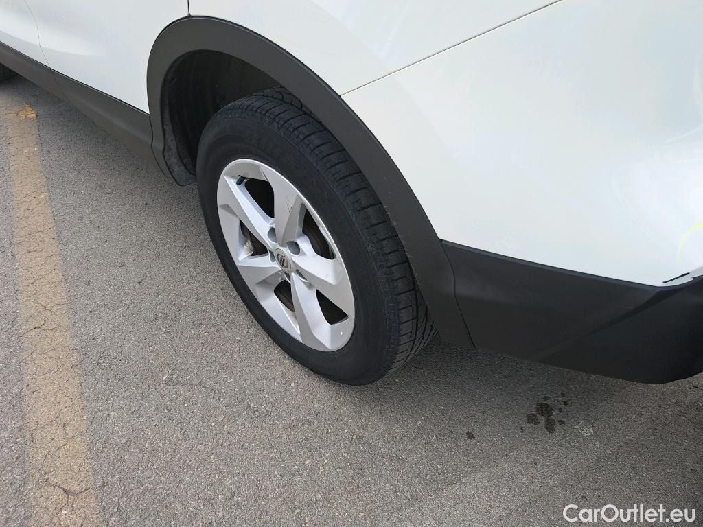  Nissan  Qashqai NISSAN  / 2017 / 5P / todoterreno DIG-T 103 kW (140 CV) E6D ACENTA (AC) #36