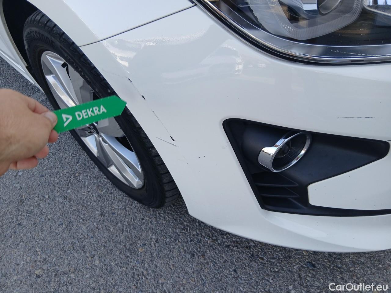  KIA  Rio KIA  / 2020 / 5P / berlina con portón 1.0 T-GDi 88kW (120CV) MHEV iMT Drive #3