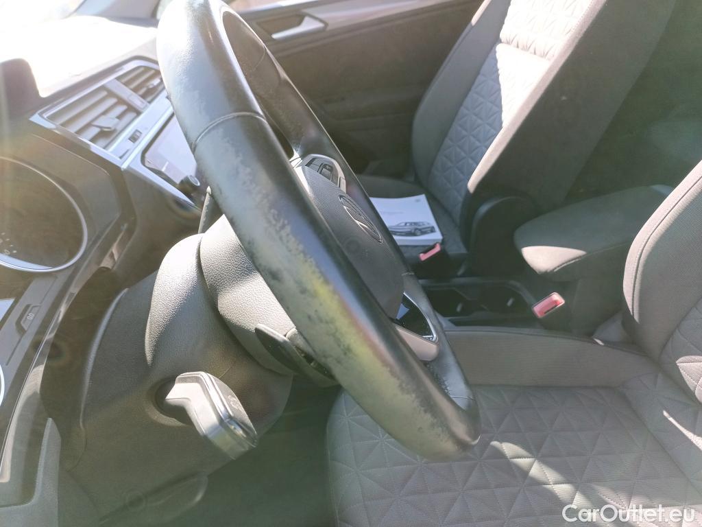  Volkswagen  Tiguan  Life 2.0 TDI 150CV AT7 E6d #12