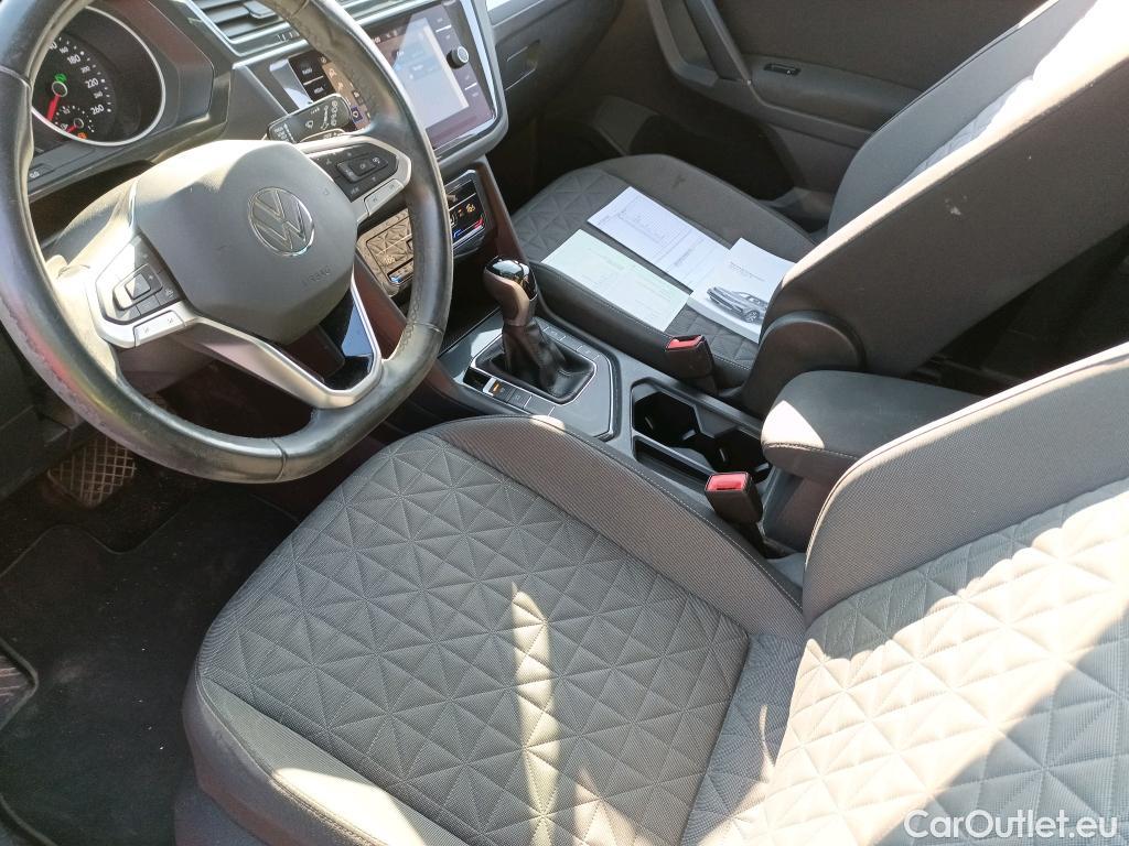  Volkswagen  Tiguan  Life 2.0 TDI 150CV AT7 E6d #13