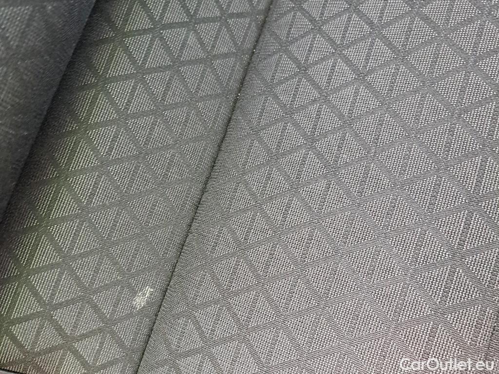  KIA  Cee'd KIA Ceed / 2018 / 5P / berlina con portón 1.0 T-GDi 74kW (100CV) Drive #18