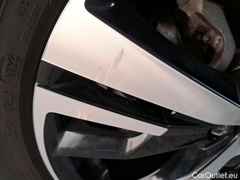  Peugeot  3008 PEUGEOT  / 2020 / 5P / todoterreno 1.5 BlueHDi 96kW S&S GT EAT8 #2