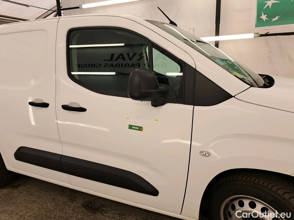  Citroen  Berlingo CITROEN  VU 4p Fourgonnette M 1.0t BlueHDi 100 SandS BVM Driver #2