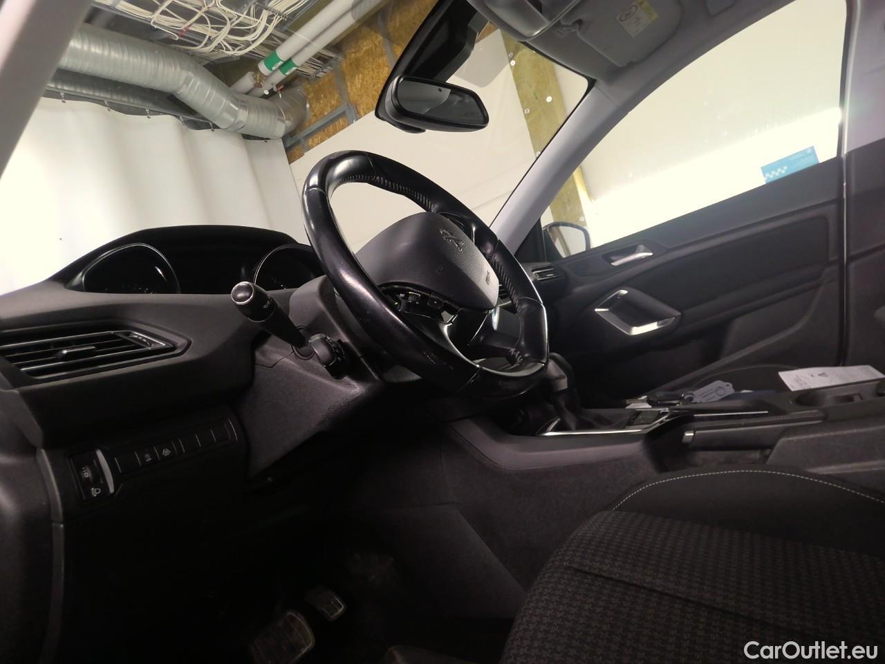  Peugeot  308  SW HDi 120 Active Aut. #6