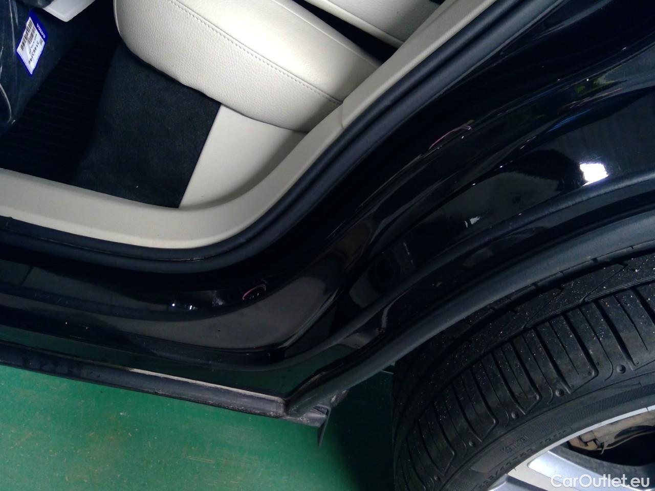  Volvo  XC60  T6 340 Ins. Rech. 4WD Aut #11