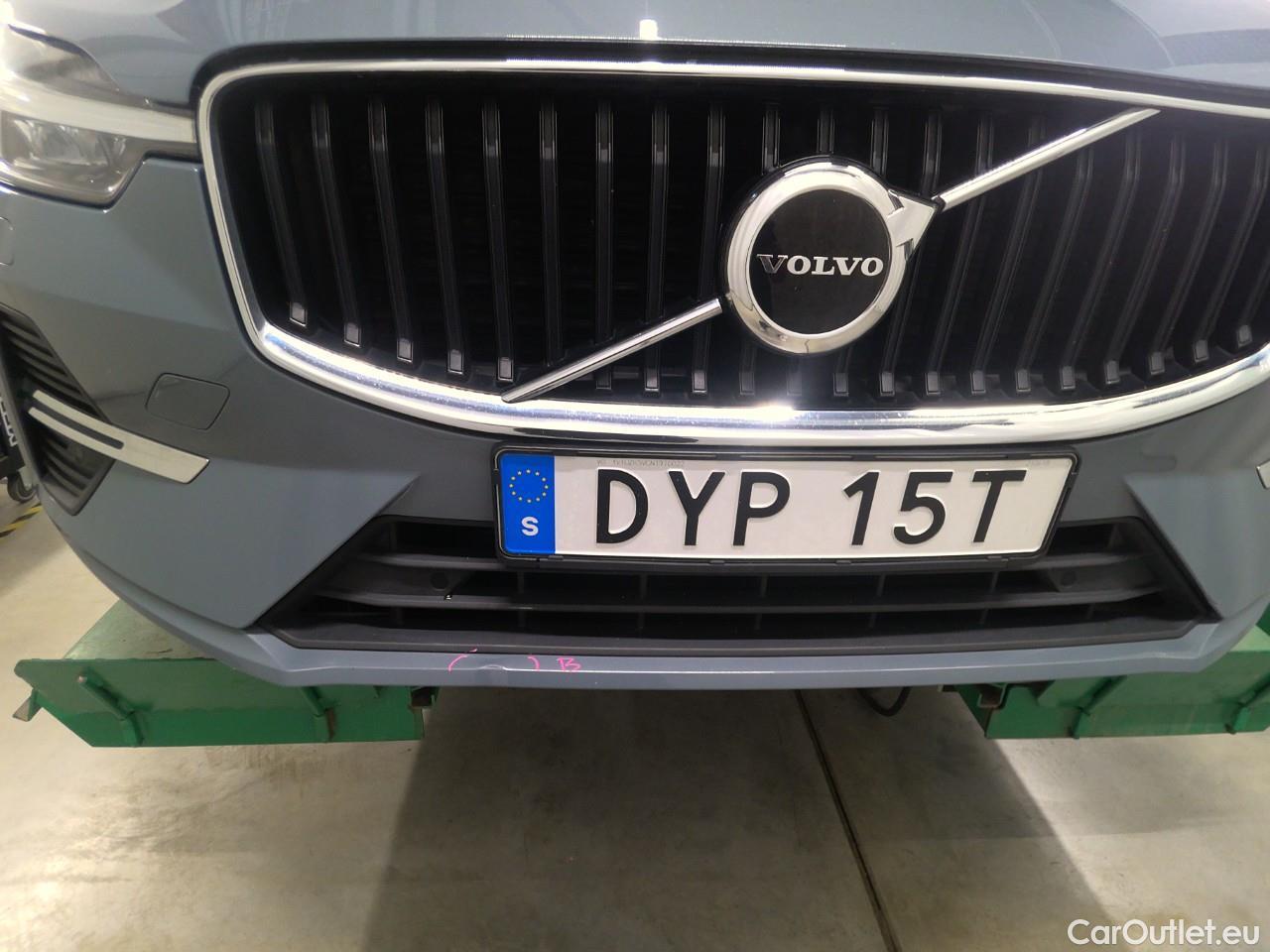  Volvo  XC60  B4 4WD Mom.Adv.Edit.Aut. #1
