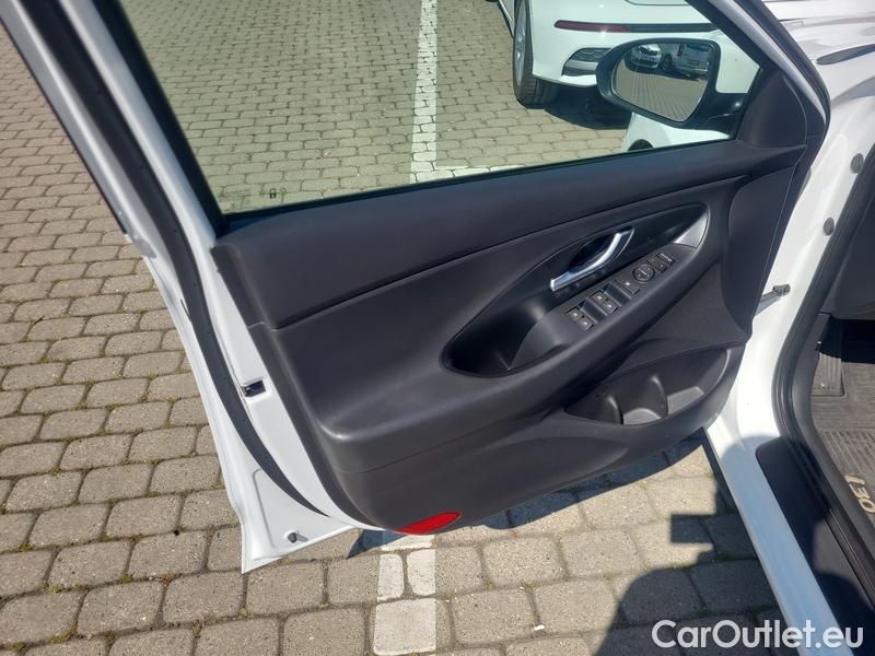 Hyundai  i30   cw (PD)(2017->)  kom.1.6CRDi 115 Smart #21