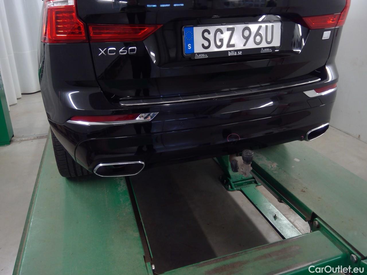  Volvo  XC60  T6 340 Ins. Rech. 4WD Aut #16