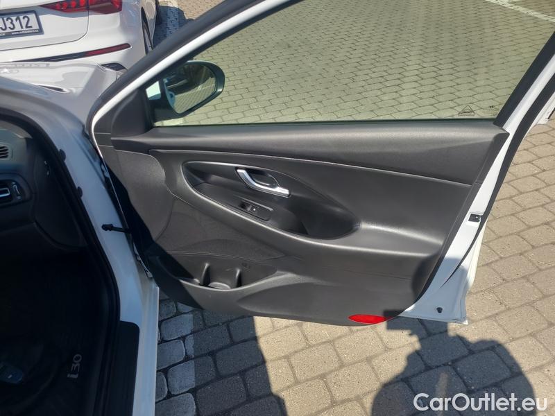  Hyundai  i30   cw (PD)(2017->)  kom.1.6CRDi 115 Smart #18