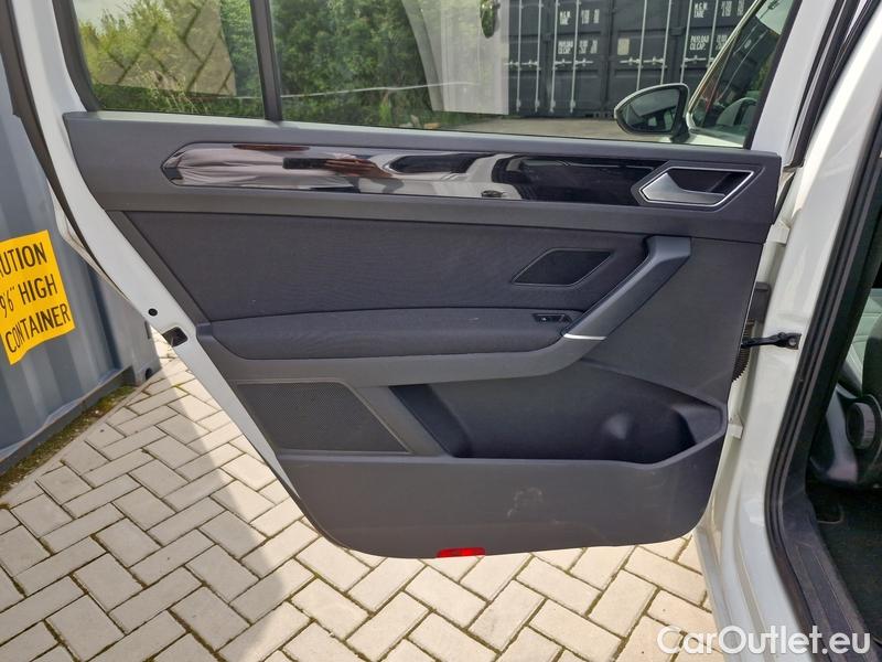  Volkswagen  Touran  (5T1)(2015)  1.5TSI 110 Highline AT #26