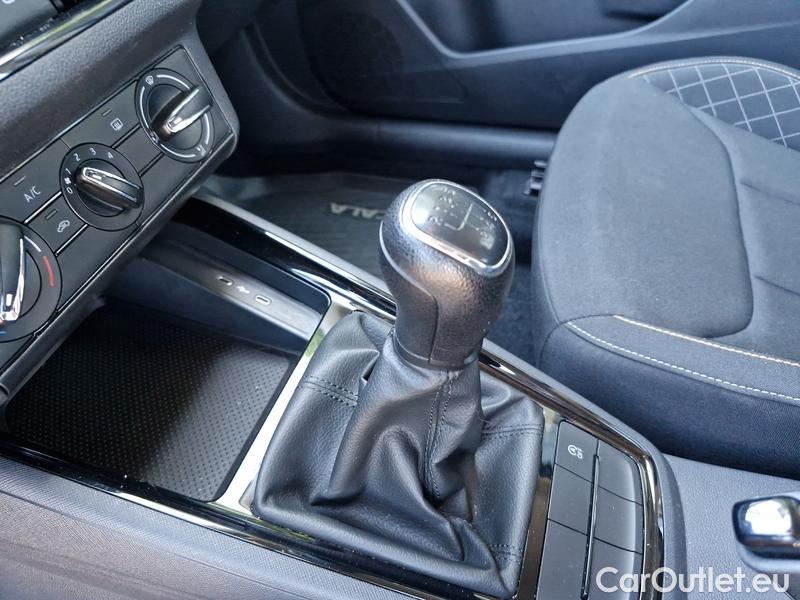  Skoda  Scala  (NW) (2019)  1.0TSI 81 Ambition 5d #11
