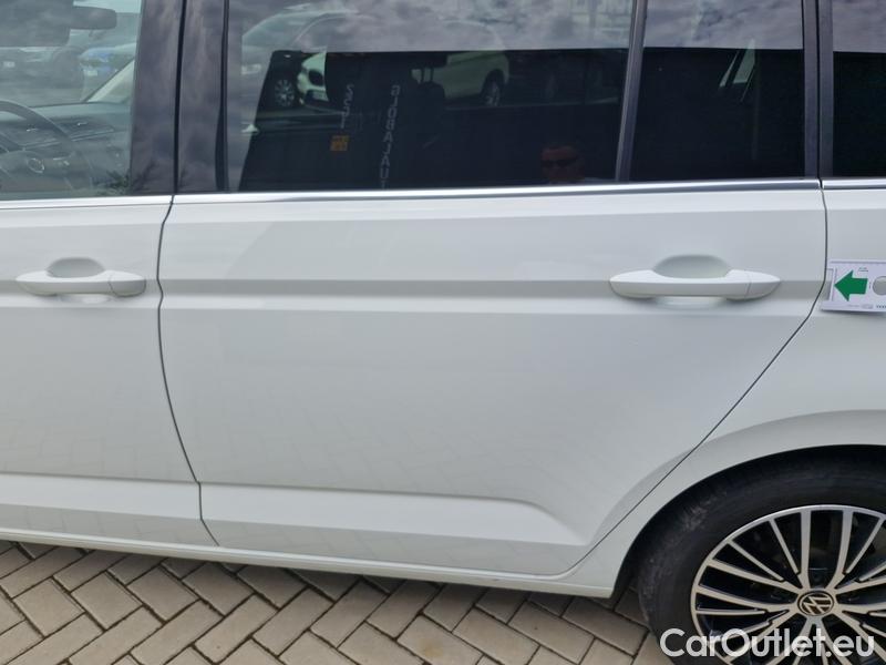  Volkswagen  Touran  (5T1)(2015)  1.5TSI 110 Highline AT #5