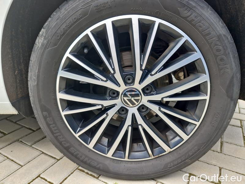  Volkswagen  Touran  (5T1)(2015)  1.5TSI 110 Highline AT #6