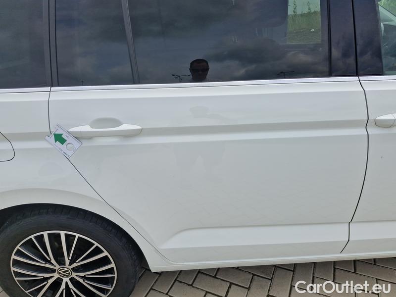  Volkswagen  Touran  (5T1)(2015)  1.5TSI 110 Highline AT #9