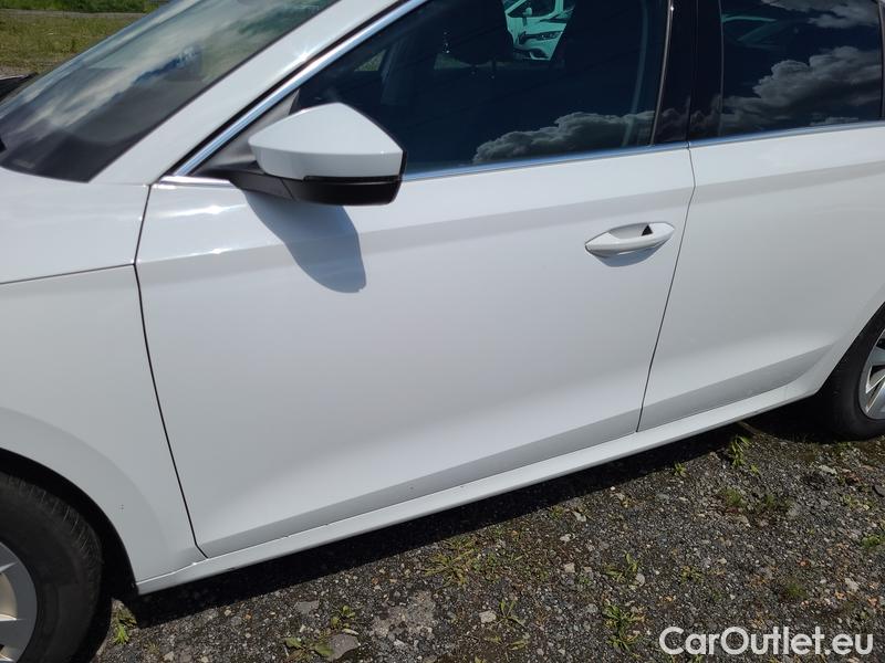  Skoda  Octavia  Lim. (NX3)(2020) Oct. 2.0TDI 110 Style AT 5d #2