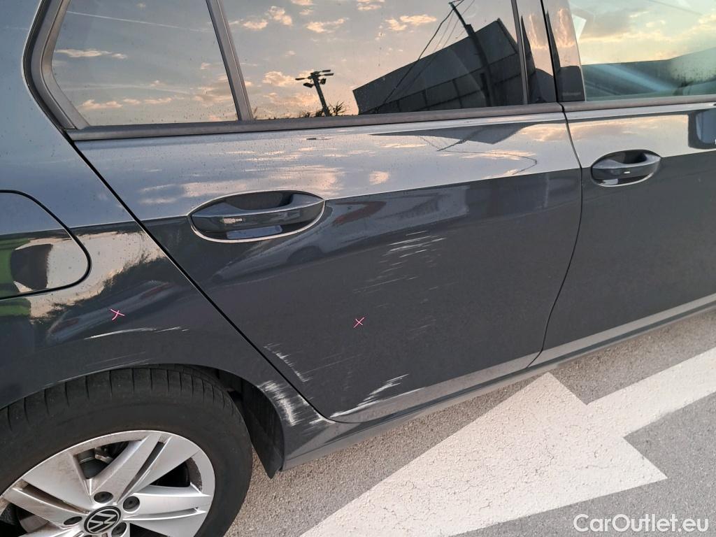  Volkswagen  Golf  VIII Berlina Life eTSI 1.0 TSI 110CV AT7 E6d #1