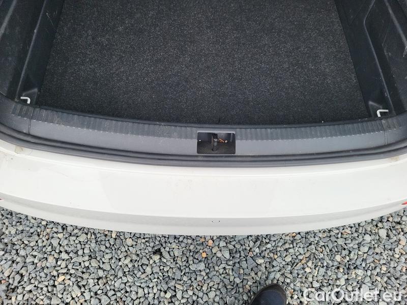  Skoda  Fabia  Combi (2015) Com.1.0TSI 70 Ambition 5d #9