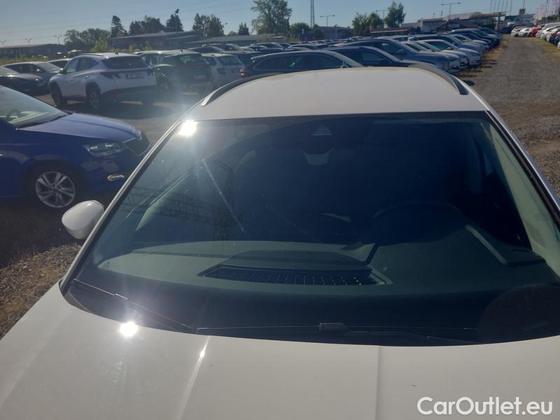  Skoda  Octavia  Combi (NX3)(2020) Oct.C.2.0TDI 110 4x4 Ambit AT #1