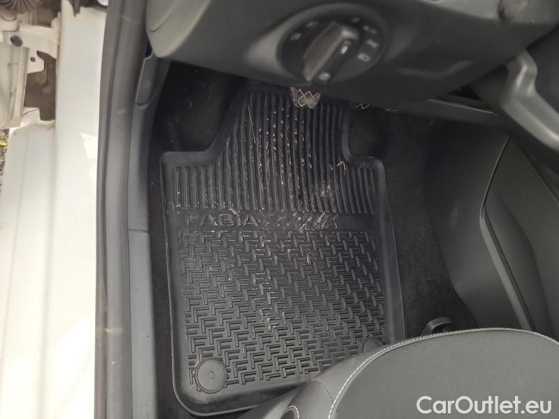  Skoda  Fabia  Combi (2015)  Com.1.0TSI 70 Style #4