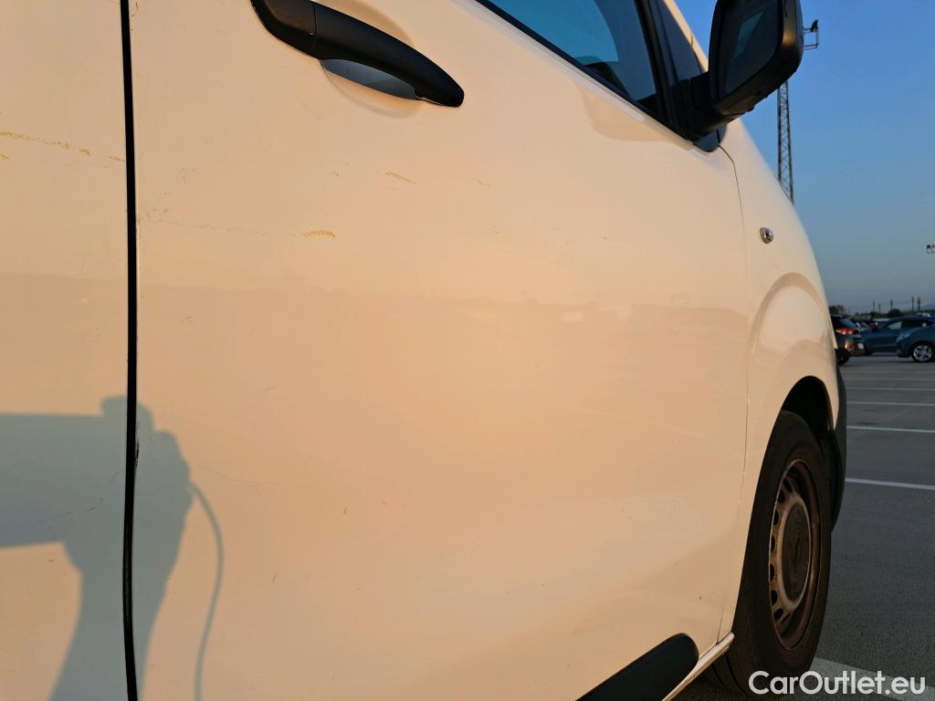  Opel  Vivaro OPEL  / 2019 / 4P / furgón 1.5 Diésel 74kW (100CV) M Inc. Express #29