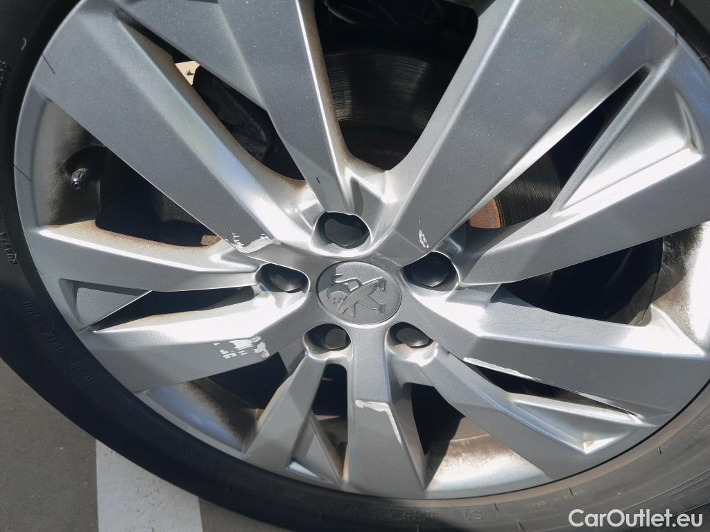  Peugeot  3008  Active Pack 1.5 HDi 130CV MT6 E6d #9